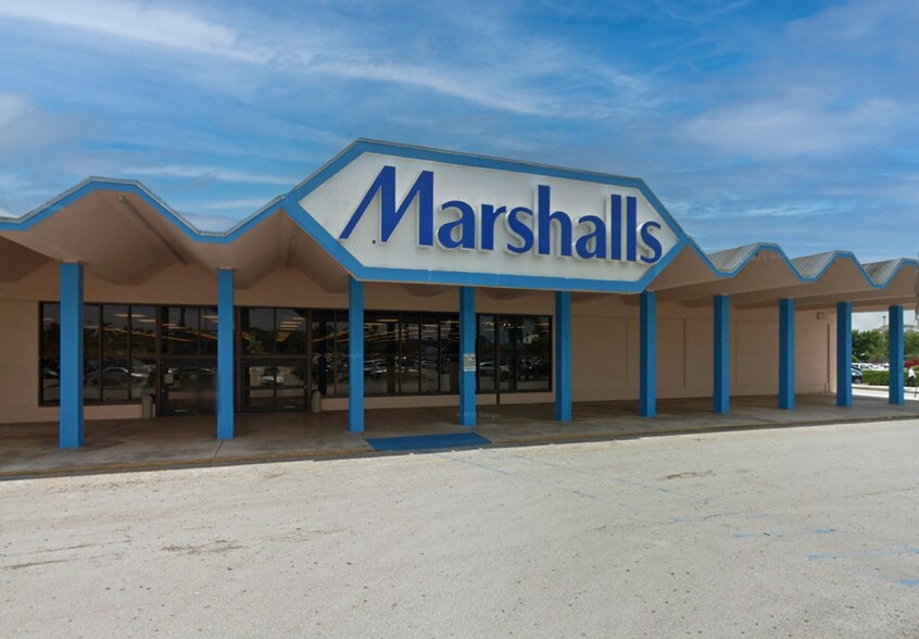 Primary Photo Of 16051 S Dixie Hwy, Miami Unknown For Lease