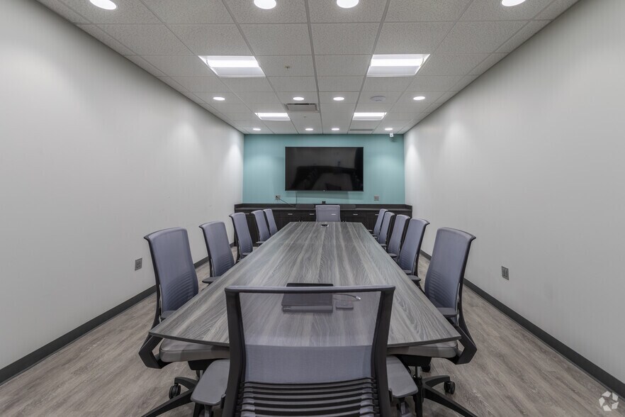 More Photos Of 2826 Ross Clark Cir, Dothan Medical For Lease