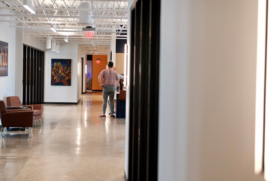 More Photos Of 6539 E 31st St, Tulsa Coworking Space