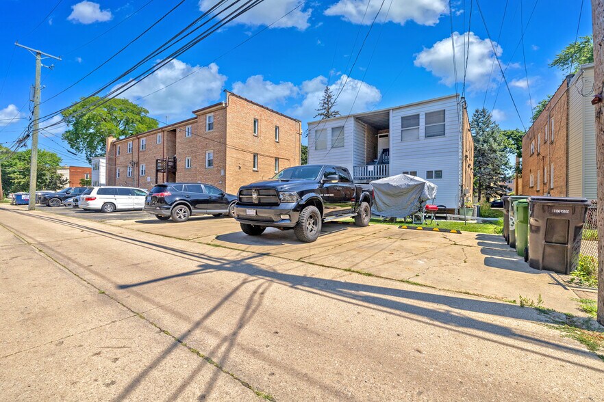 Primary Photo Of , Skokie Multifamily For Sale