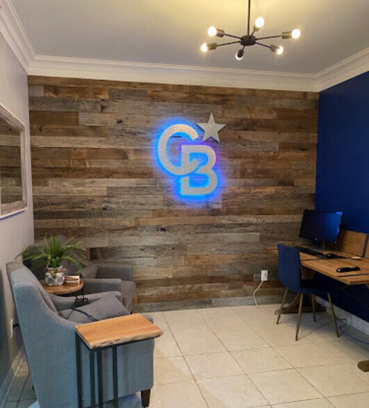 More Photos Of 920 Bypass Rd, Winchester Office For Sale