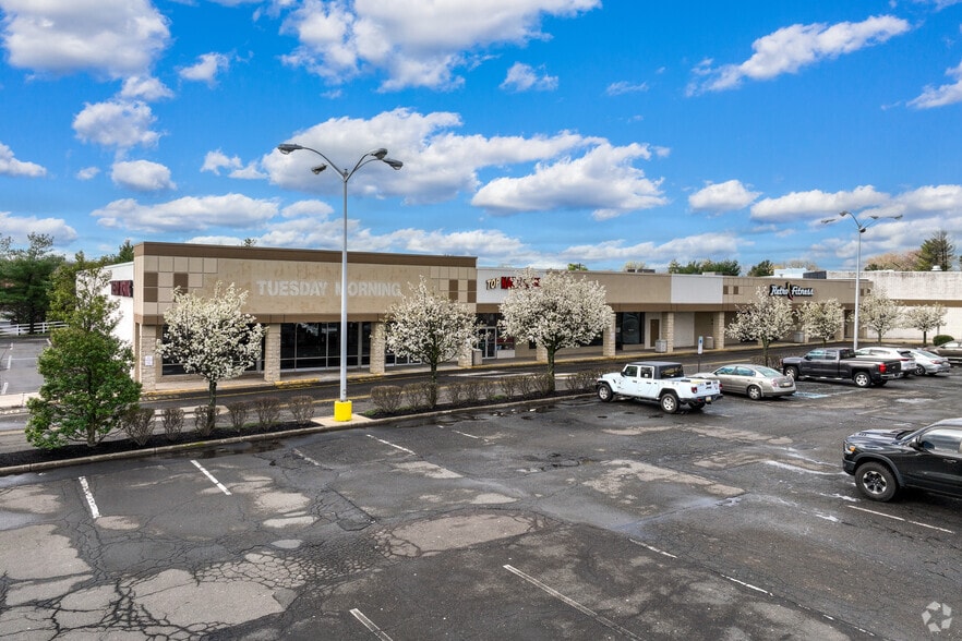 More Photos Of 500-524 Lincoln Hwy, Fairless Hills Freestanding For Lease