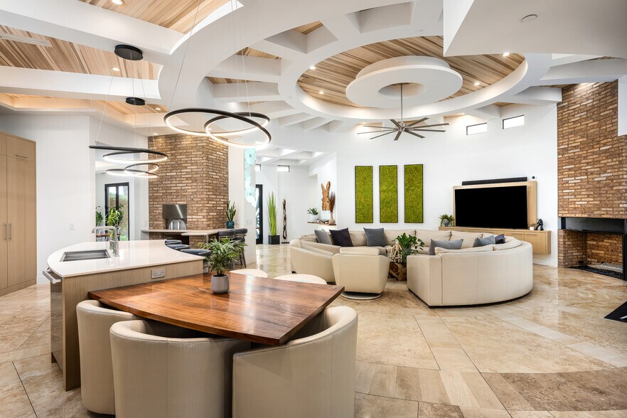 More Photos Of 8116 E Vista Bonita Dr, Scottsdale Rehabilitation Center For Sale