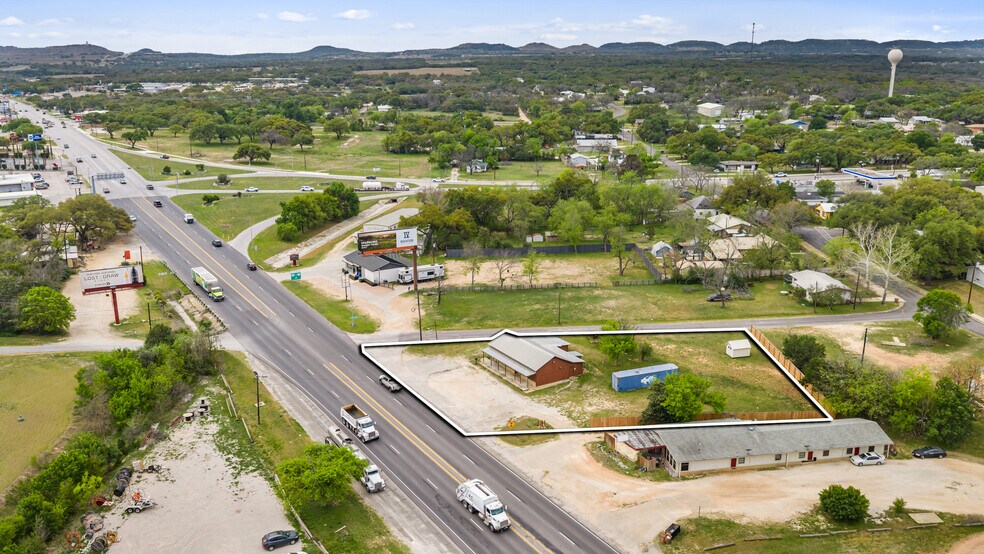 More Photos Of 201 N US Highway 281, Johnson City Flex For Sale