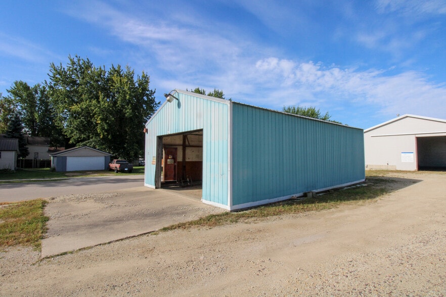 More Photos Of 14 1st SE st, Dodge Center Industrial For Sale