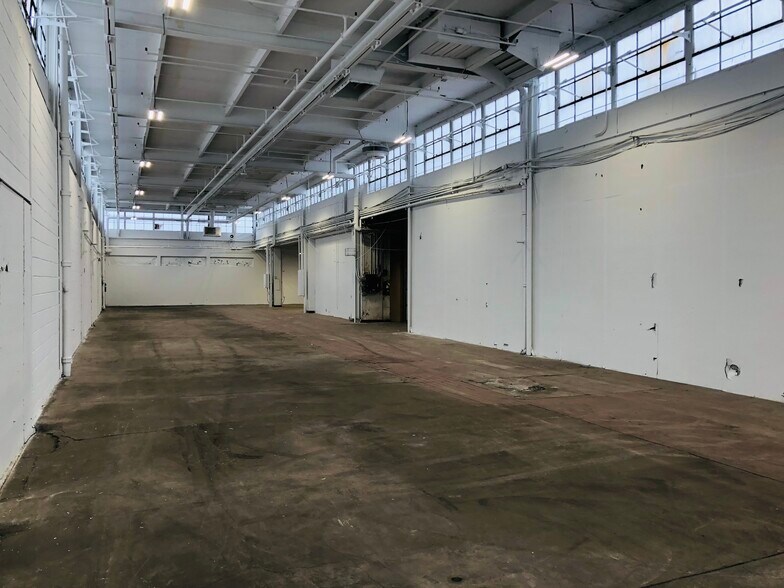More Photos Of 812 E Ferry St, Buffalo Warehouse For Lease