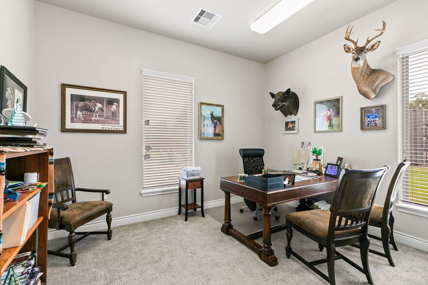 More Photos Of 13715 Office Park Dr, Houston Office For Sale