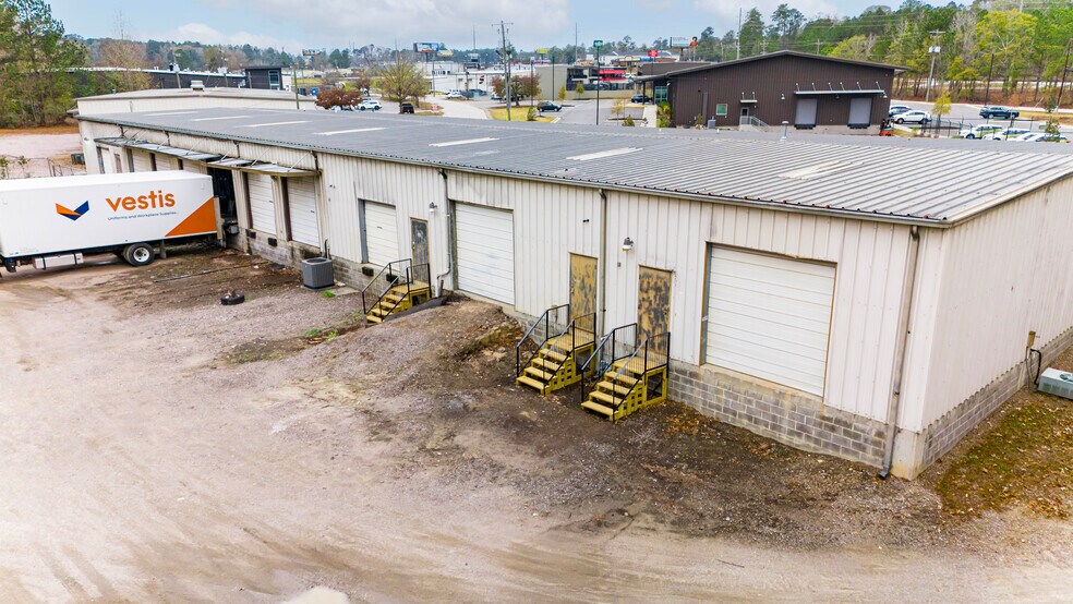 More Photos Of 3302 Commerce Dr, Augusta Warehouse For Sale
