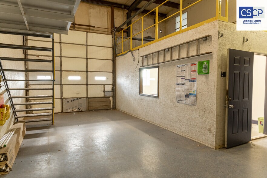 More Photos Of 1175 State Hwy 19, Chickasha Manufacturing For Lease