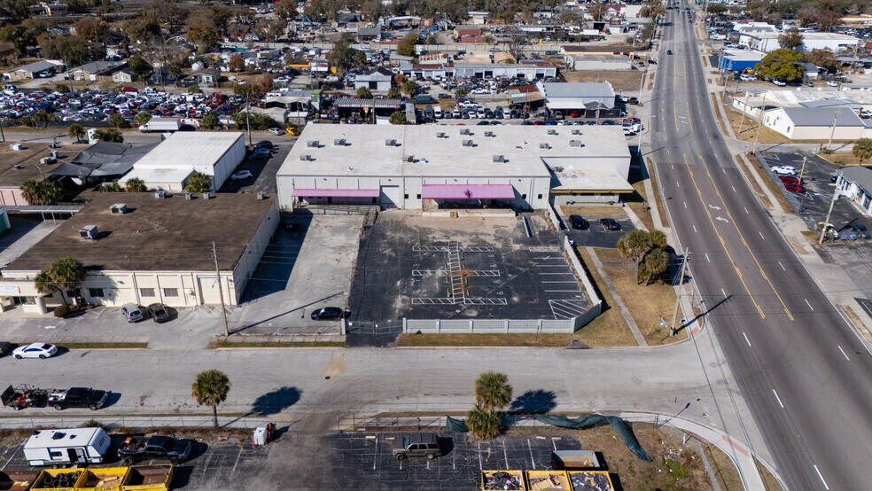 More Photos Of 2140 W Washington St, Orlando Distribution For Lease