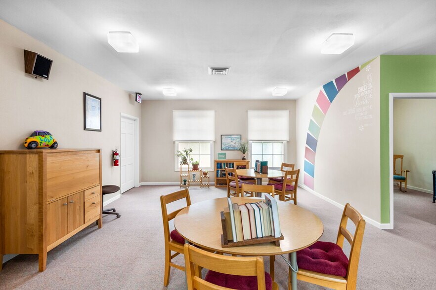 More Photos Of 537 7th Ave SW, Albany Religious Facility For Sale