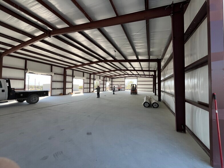 More Photos Of 8110 Old Hwy 81, Temple Industrial For Lease