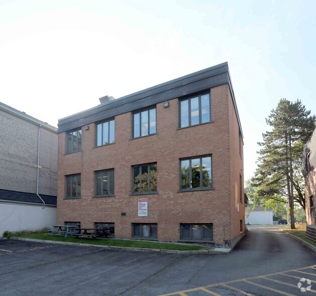 More Photos Of 300 Sheppard Ave W, Toronto Office For Lease