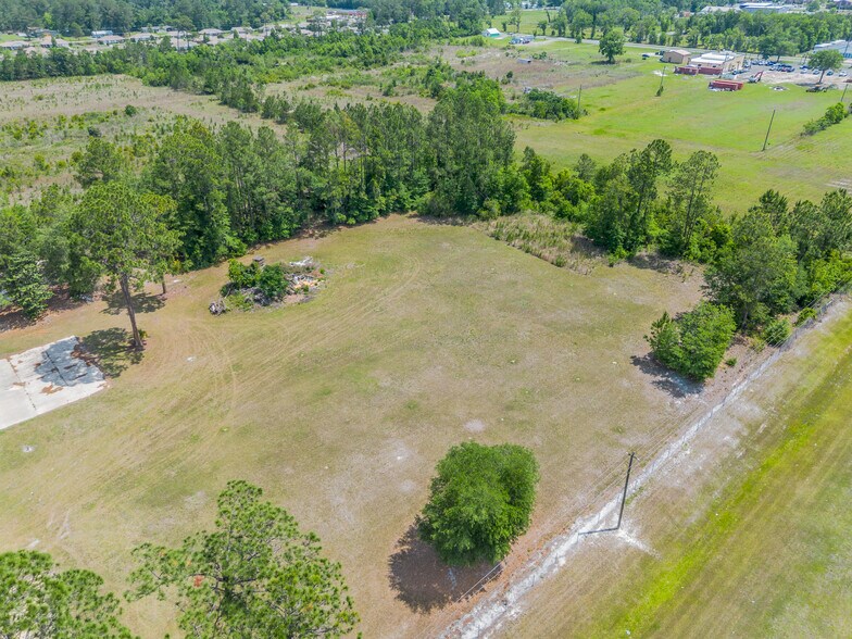 More Photos Of 128 University Blvd, Waycross Flex For Sale