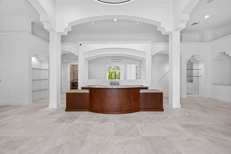 More Photos Of 3820 Via Del Rey, Bonita Springs Medical For Sale