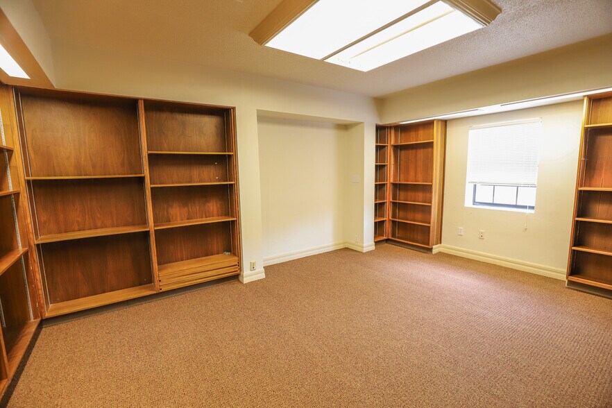 More Photos Of 305 SE 2nd Ave, Gainesville Office For Lease