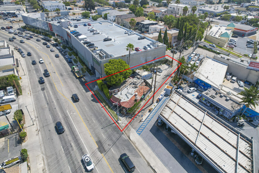 More Photos Of 1350 S La Brea Ave, Los Angeles Restaurant For Sale