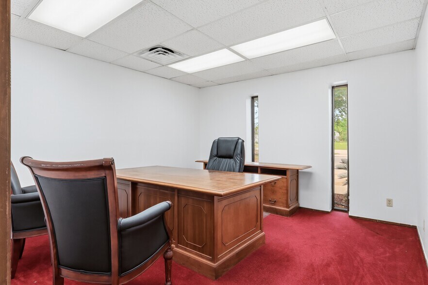 More Photos Of 212 N 16th St, La Porte Light Distribution For Sale