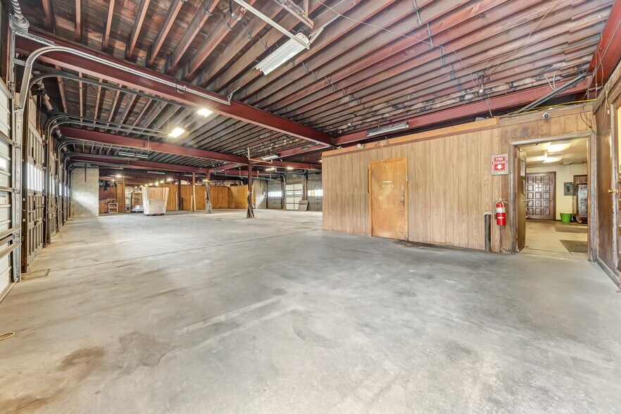 More Photos Of 98 Sproul St, McKees Rocks Truck Terminal For Sale