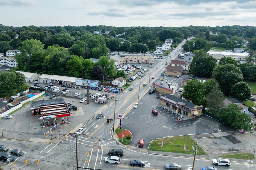 More Photos Of Hartford, Providence Auto Repair For Sale