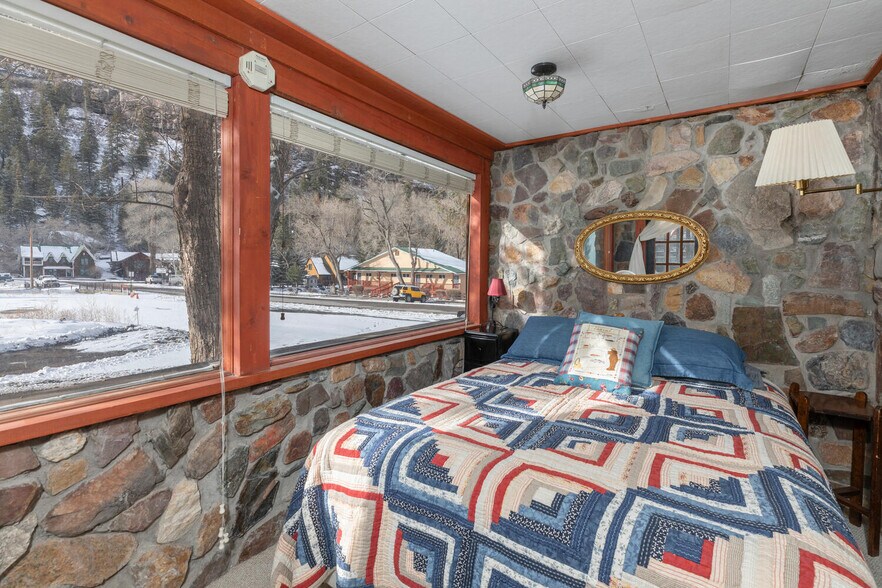 More Photos Of 115 / 117 / 119 7th Ave, Ouray Apartments For Sale