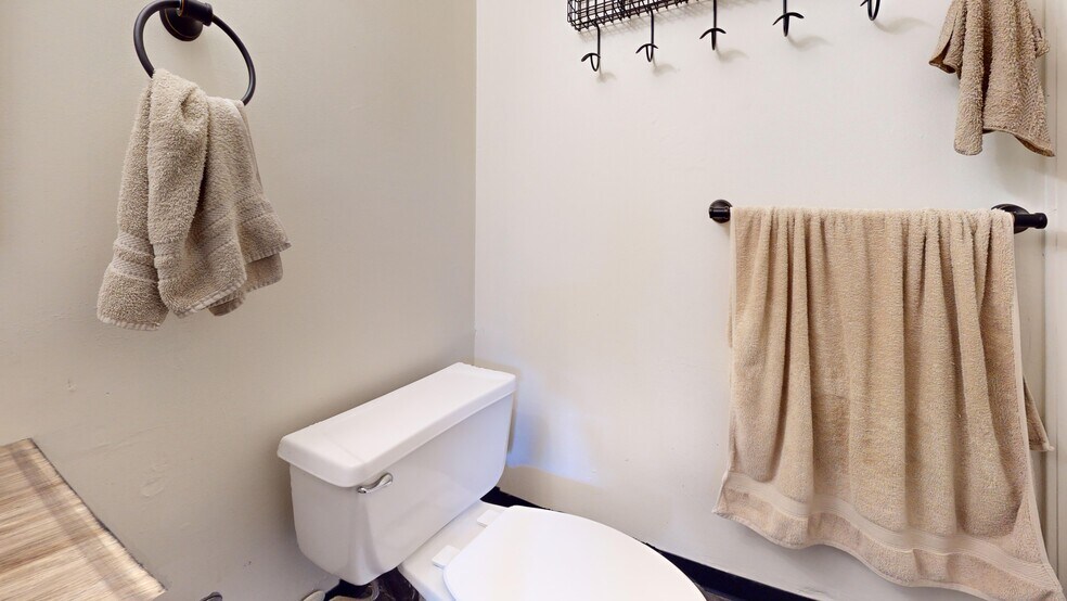 More Photos Of 15 W Redwing St, Duluth Office Residential For Sale