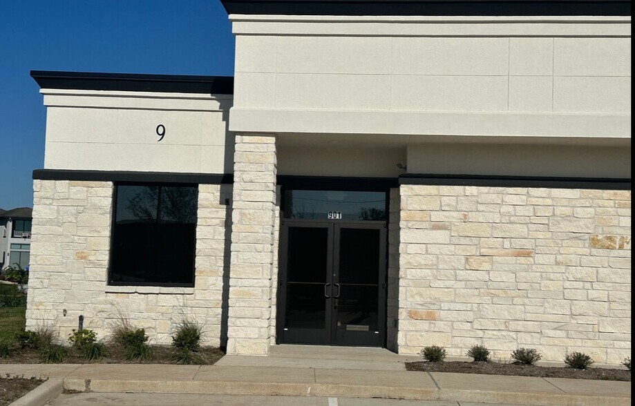 More Photos Of 5501 Cabrera Dr, Sugar Land Unknown For Lease