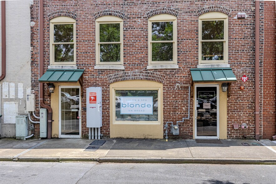 More Photos Of 217 Broad St, Rome Storefront Retail Residential For Sale