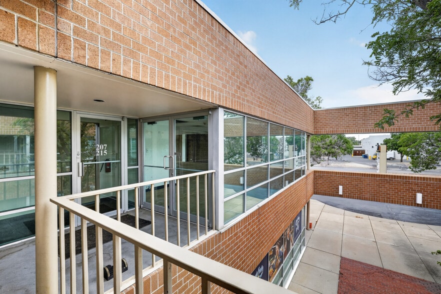 More Photos Of 441 Wadsworth Blvd, Lakewood Medical For Lease