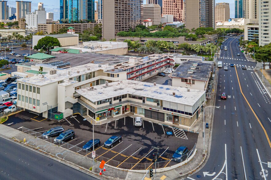 More Photos Of 1365 Nuuanu Ave, Honolulu Storefront Retail Office For Lease