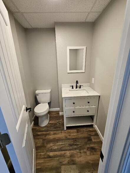 More Photos Of 959 N 3rd St, Langley Storefront For Sale