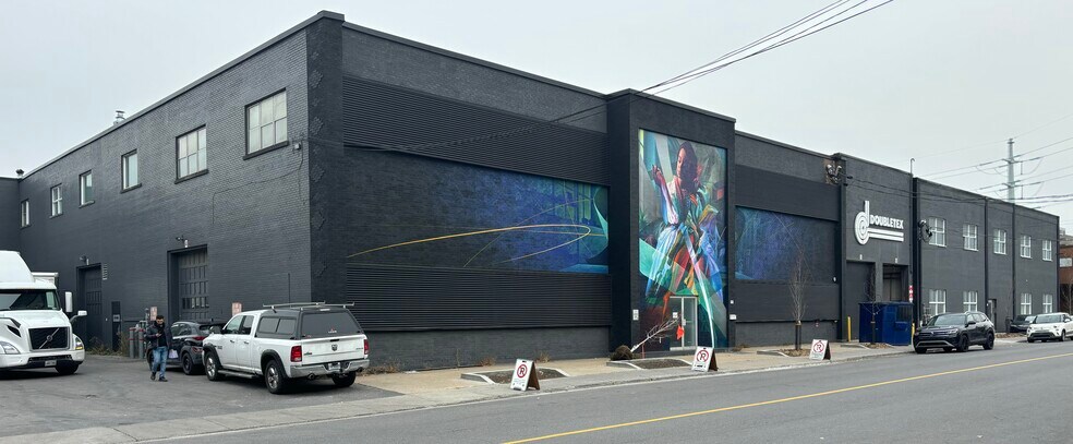 More Photos Of 9755-9775 Rue Meilleur, Montréal Distribution For Lease