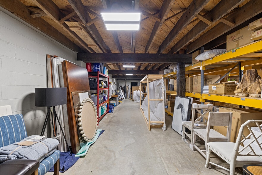 More Photos Of 764 E Seventh St, Lexington Warehouse For Sale
