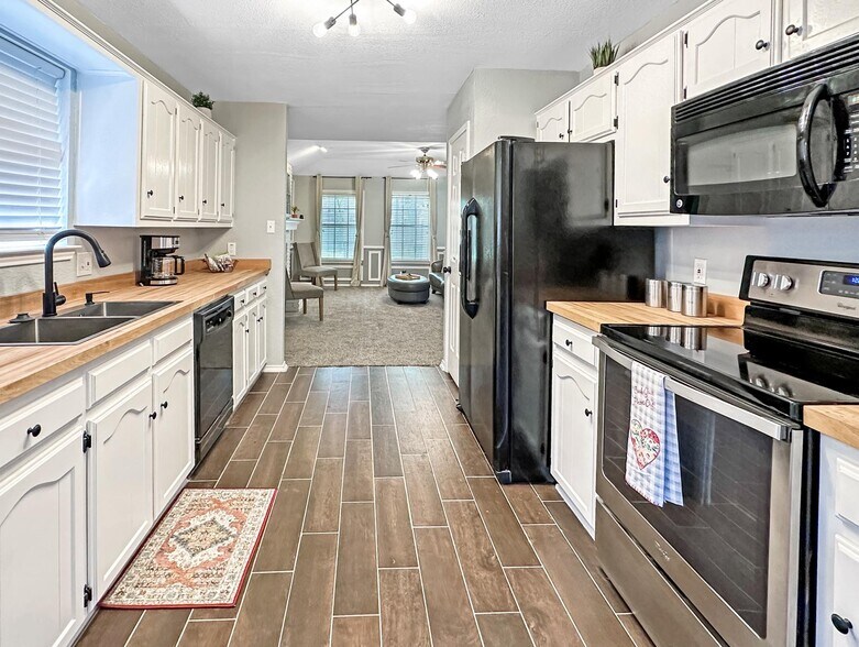 More Photos Of 503 S Arizona Dr, Celina Loft Creative Space For Lease