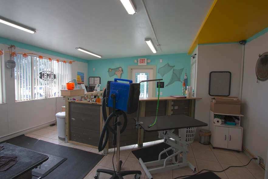 More Photos Of 6260 N Us-1 Hwy, Melbourne Office Residential For Sale