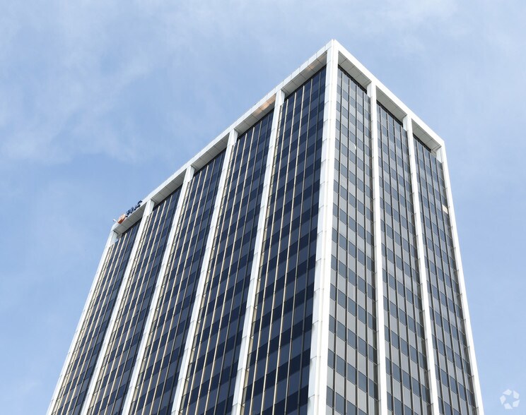 More Photos Of 110 W Berry St, Fort Wayne Office For Lease