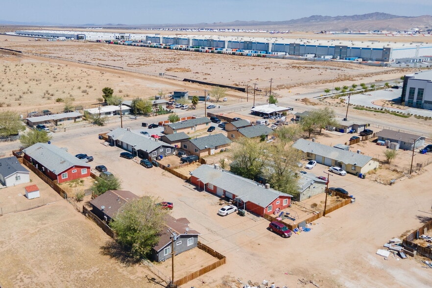 More Photos Of 12023 Chamberlaine Way, Adelanto Apartments For Sale