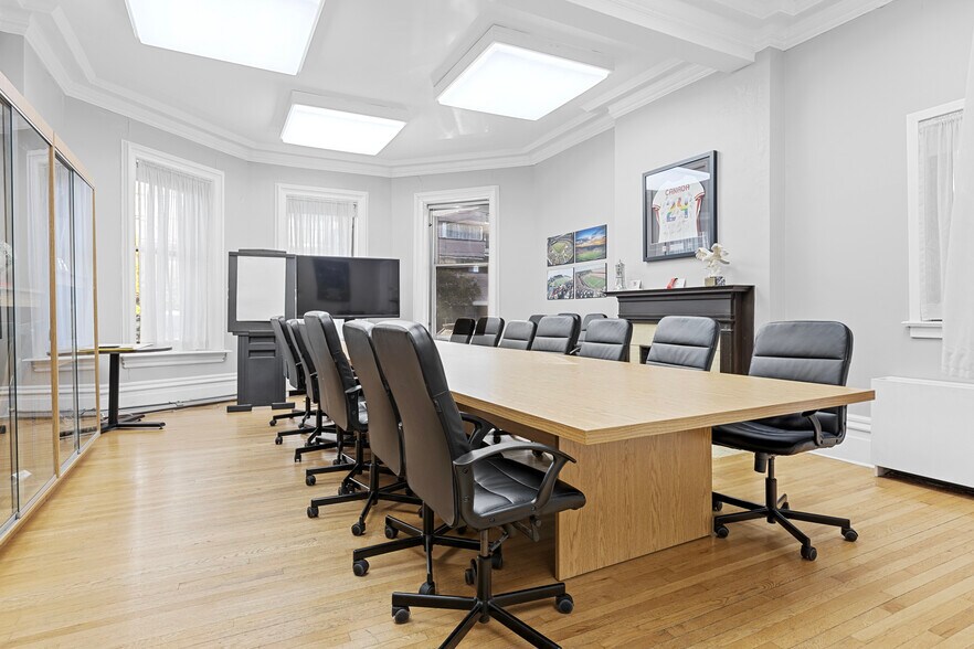 More Photos Of 237 Metcalfe St, Ottawa Office For Sale