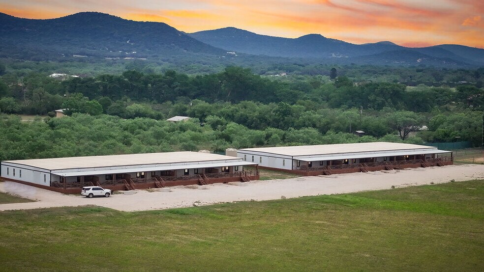 More Photos Of 7070 S US Highway 83, Concan Hotel For Sale