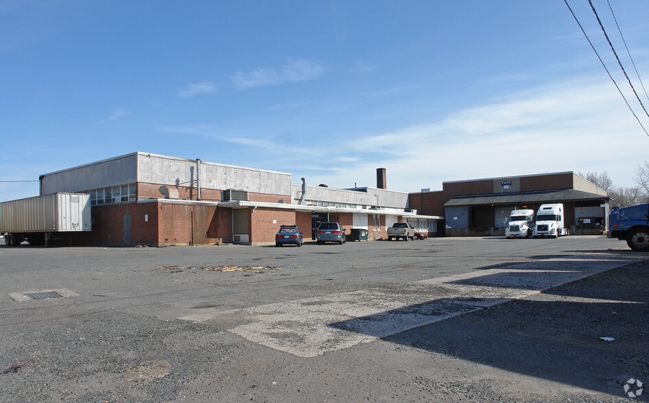 Primary Photo Of 263-275 Park Ave, East Hartford Warehouse For Lease