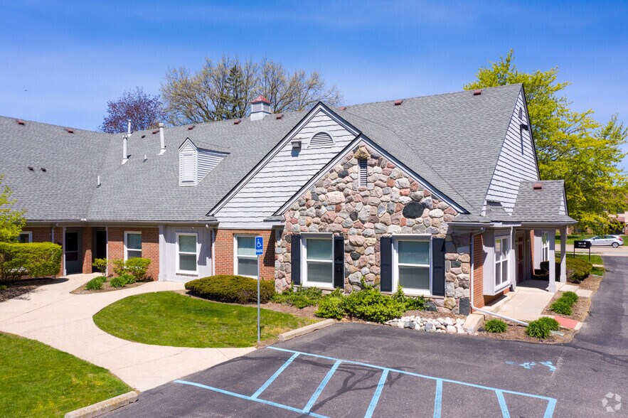More Photos Of 31395 7 Mile Rd, Livonia Medical For Sale
