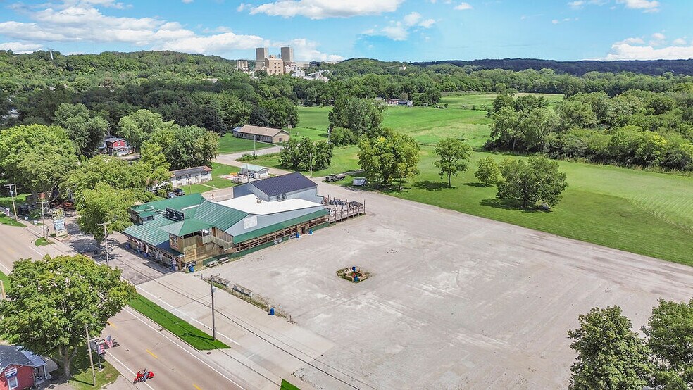 More Photos Of 602 Clark St, Utica Restaurant For Sale
