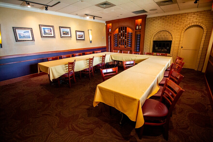 More Photos Of 5402 Portage Rd, Portage Restaurant For Lease