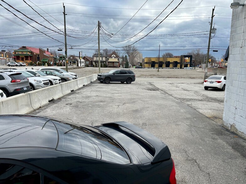 More Photos Of 762 Ouellette Av, Windsor Storefront Retail Office For Sale