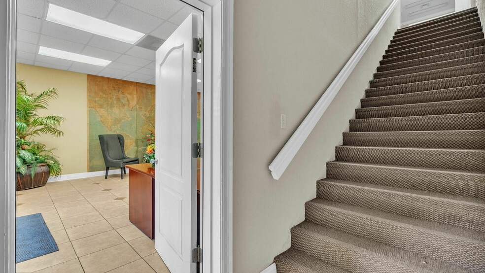 More Photos Of 415 E Main St, Bartow Office For Lease