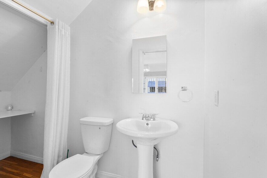 More Photos Of 327 N Ogden Dr, Los Angeles Apartments For Sale