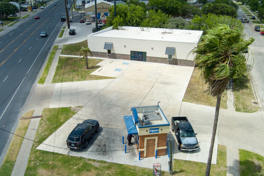 More Photos Of 3014 S Port Ave, Corpus Christi Restaurant For Sale