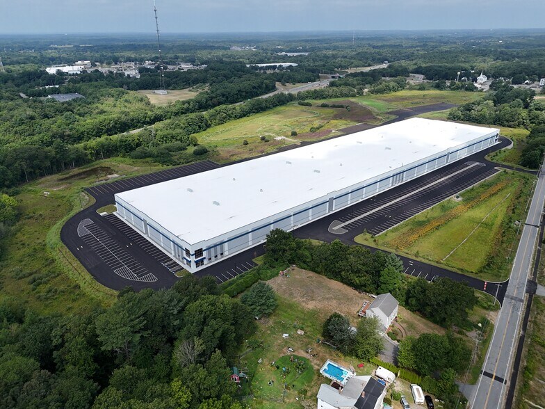 More Photos Of 21 Lincoln St, West Bridgewater Manufacturing For Lease