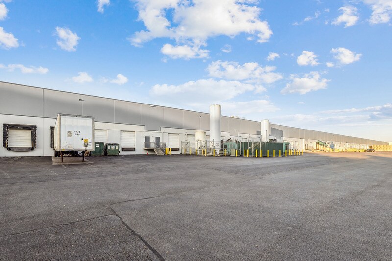 More Photos Of 4600 Wedgewood Blvd, Frederick Warehouse For Lease