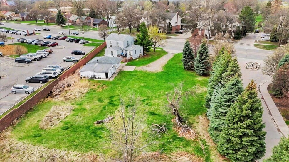 More Photos Of 33420 Utica Rd, Fraser Land For Sale